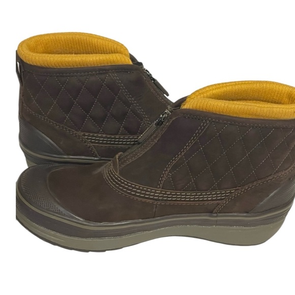 🎁SALE🎁CLARKS MUCKER WATERPROOF INSULATED BROWN ZIP FRONT BOOTS SZ 6.5 MED EUC - Picture 3 of 12